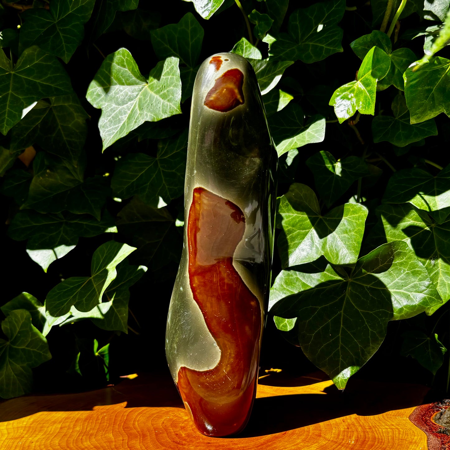 Polychrome jaspis figur - 25 cm | 1,8 kg Polychrome jaspis figur - 25 cm | 1,8 kg