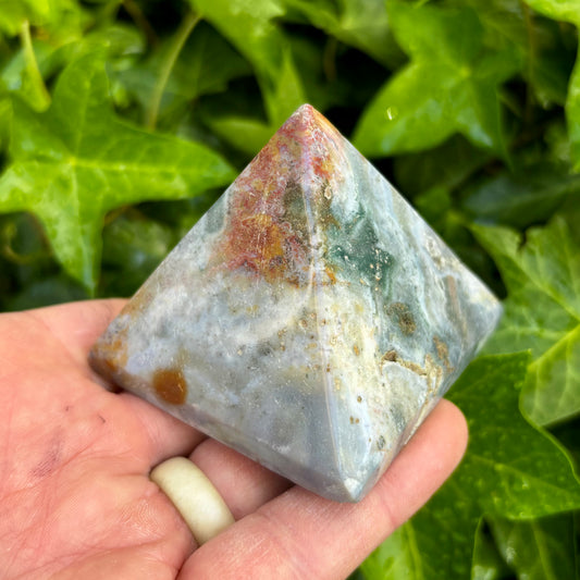Billede af Ocean Jaspis pyramide 6,5 x 5,5 cm