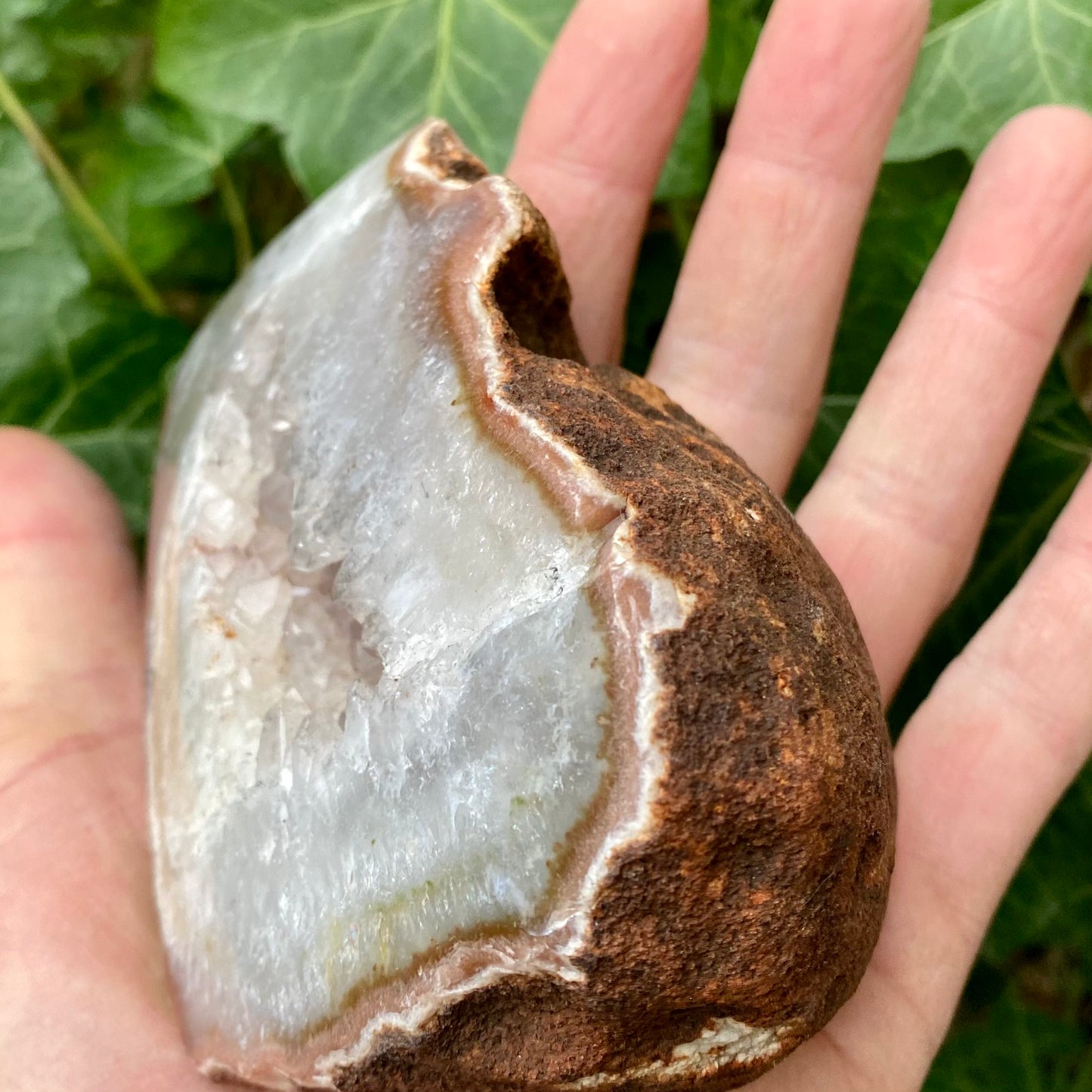 Agat geode, poleret 13 cm Agat geode, poleret 13 cm