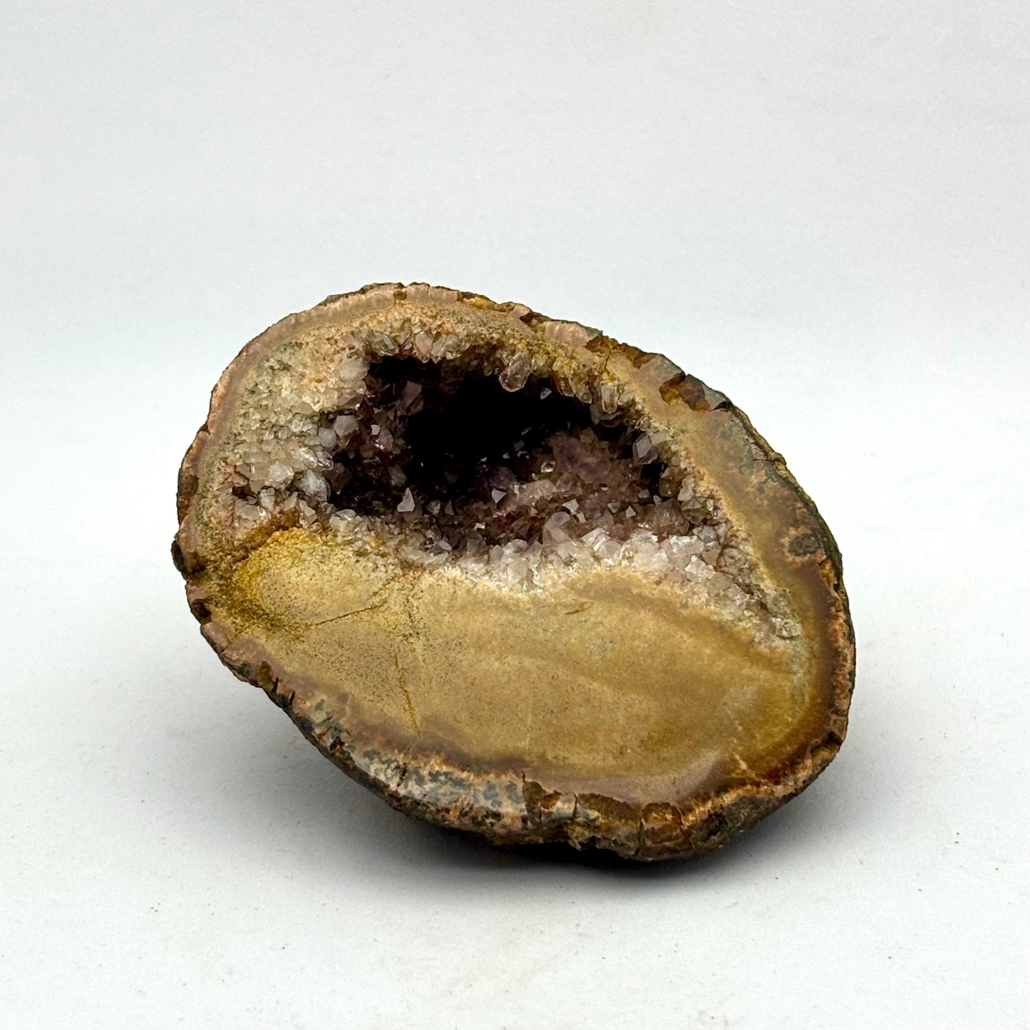 Ametyst geode, poleret Ametyst geode, poleret