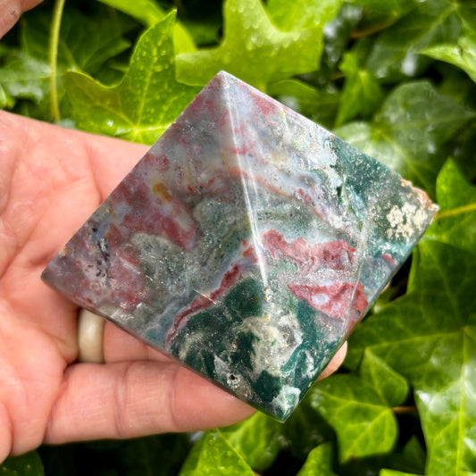 Billede af Ocean Jaspis pyramide 7,5 x 6 cm