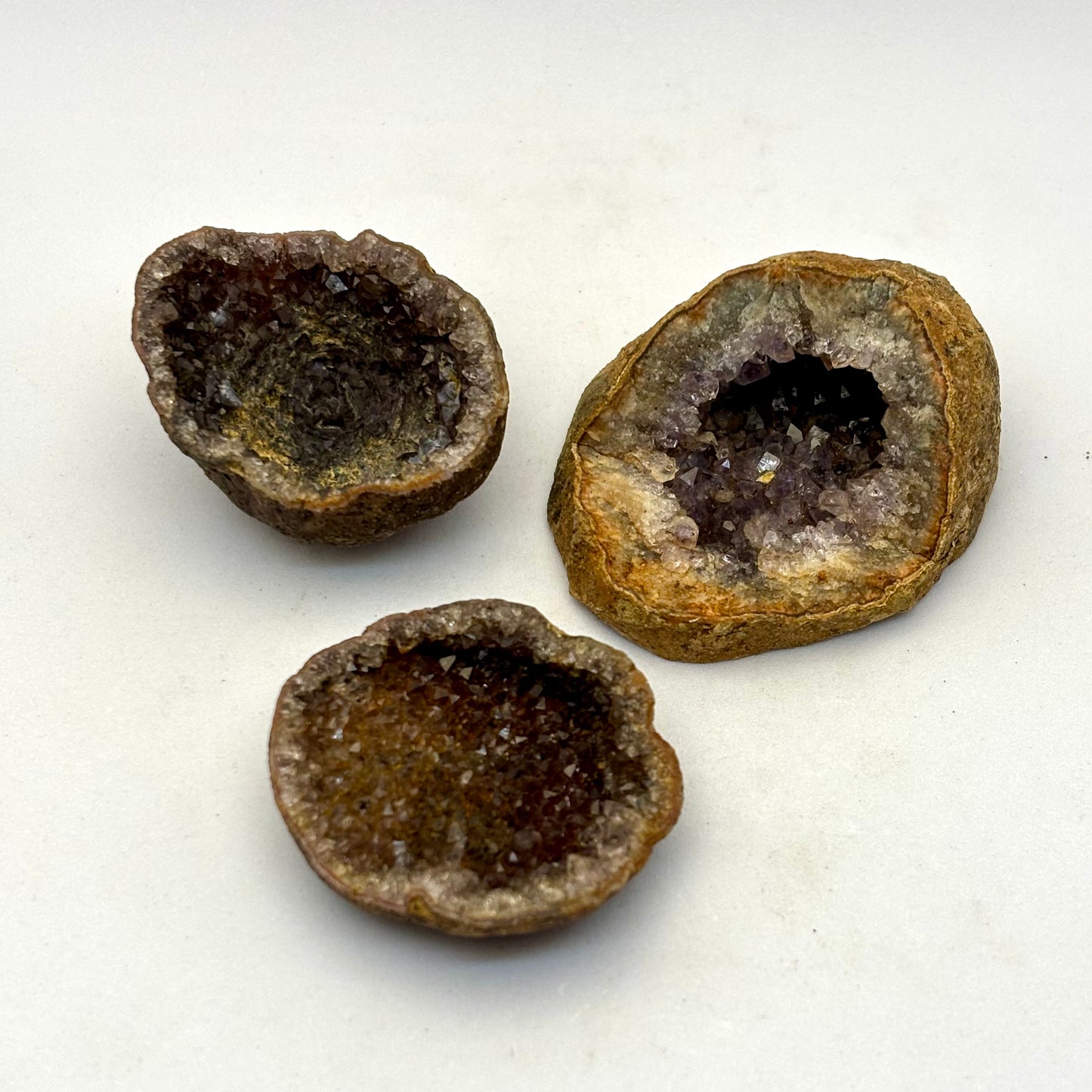 3 ametyst geoder fra Zululand SA 4-5 cm | nr 1 3 ametyst geoder fra Zululand SA 4-5 cm | nr 1