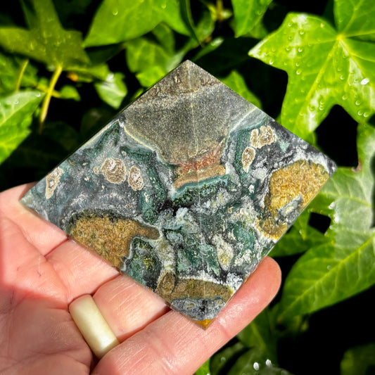Billede af Ocean Jaspis pyramide 7 x 5 cm