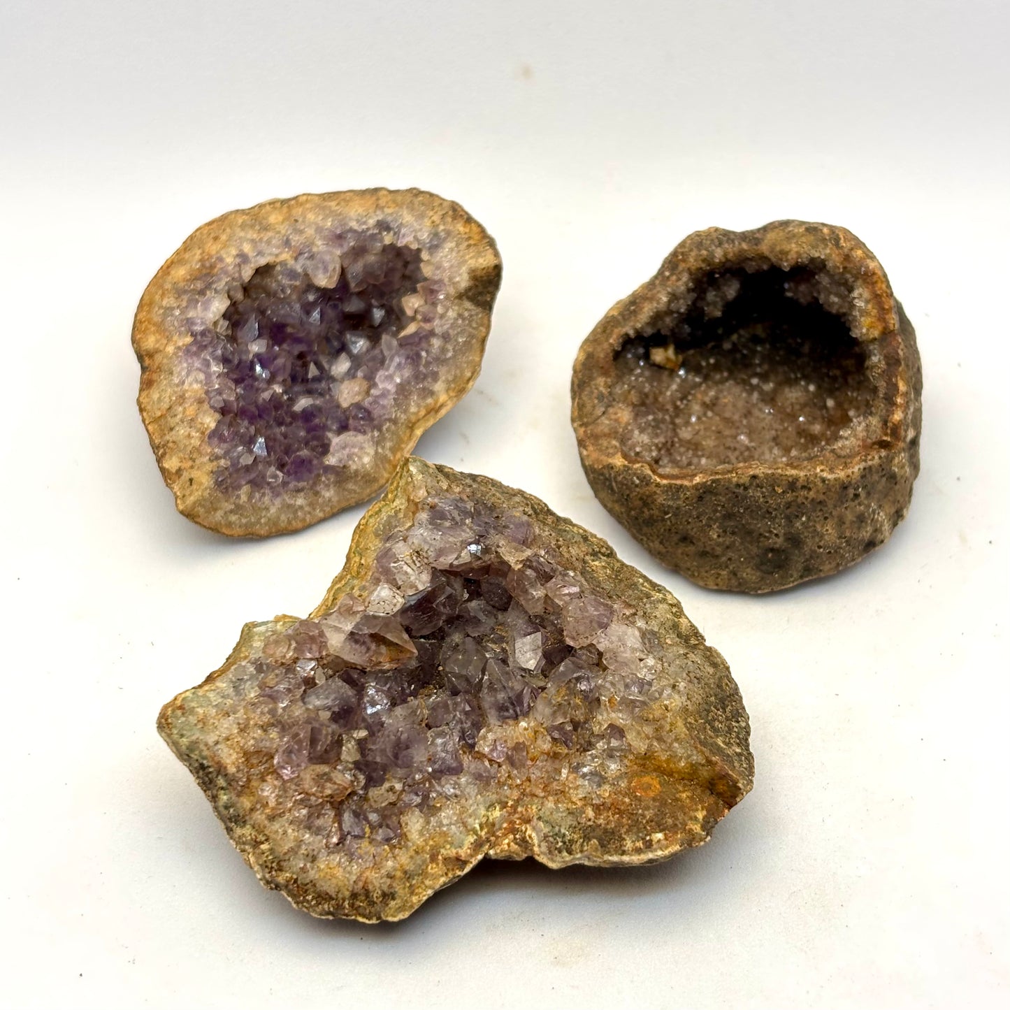 3 ametyst geoder fra Zululand SA 5-6 cm | nr 3 3 ametyst geoder fra Zululand SA 5-6 cm | nr 3
