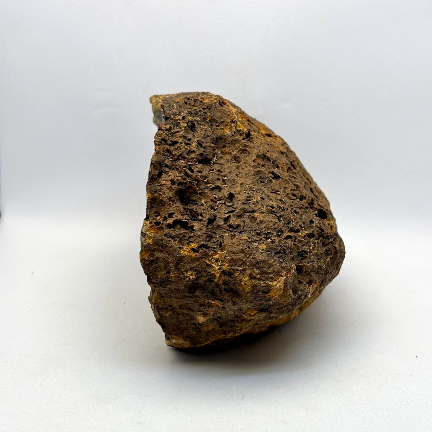 Naturlig ametyst grotte fra Zululand SA 13,5 cm | nr. 4 Naturlig ametyst grotte fra Zululand SA 13,5 cm | nr. 4