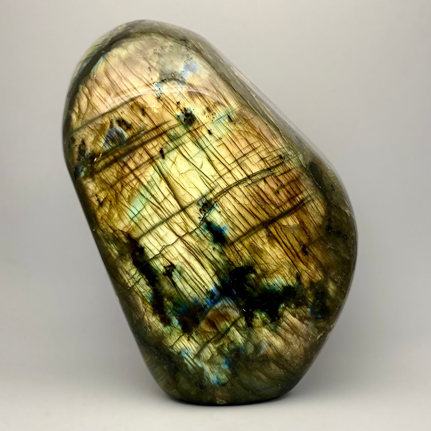 Labradorit / guld- og kobbertoner - 14 cm Labradorit / guld- og kobbertoner - 14 cm