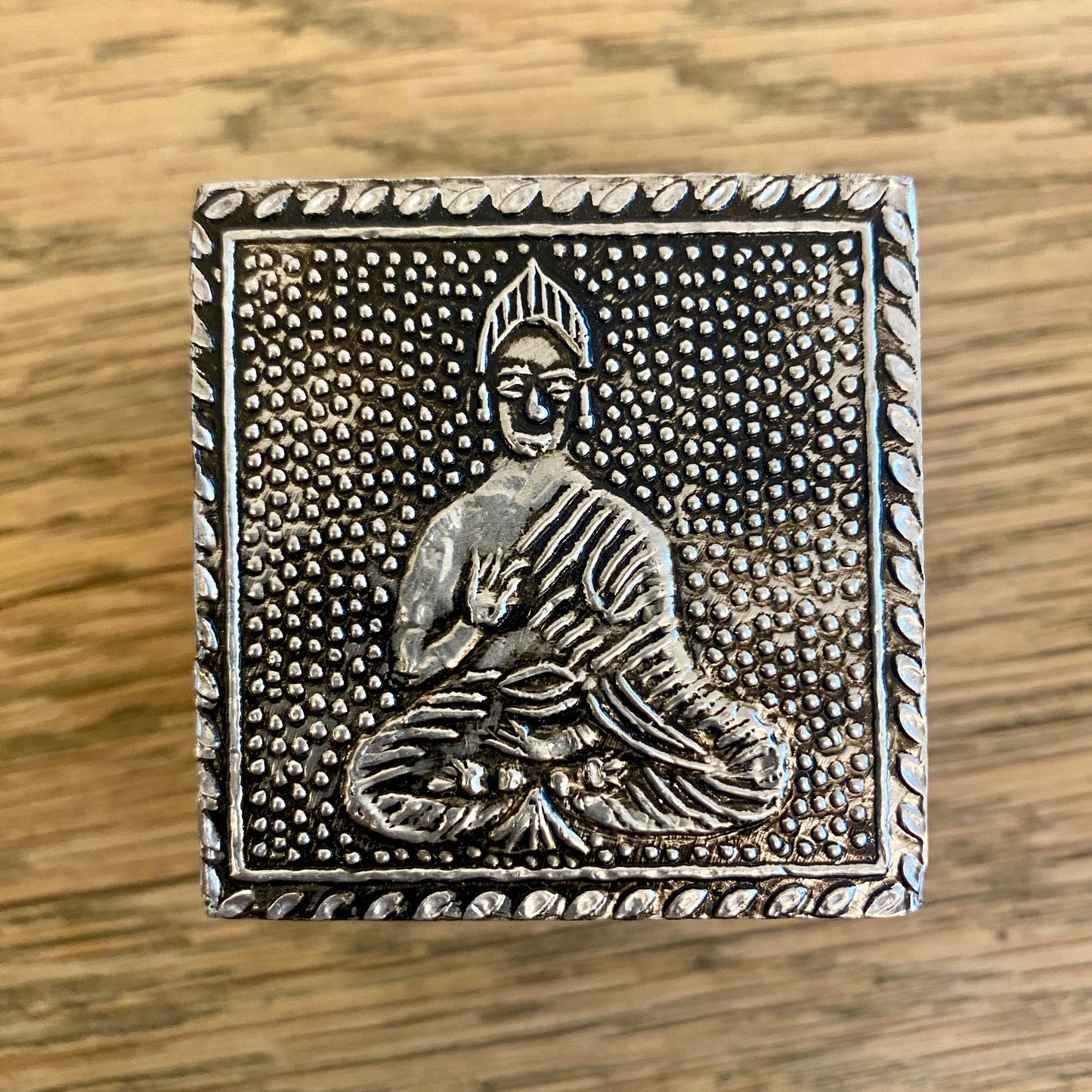 Krystal skrin med lavendel - Sølv buddha Krystal skrin med lavendel - Sølv buddha