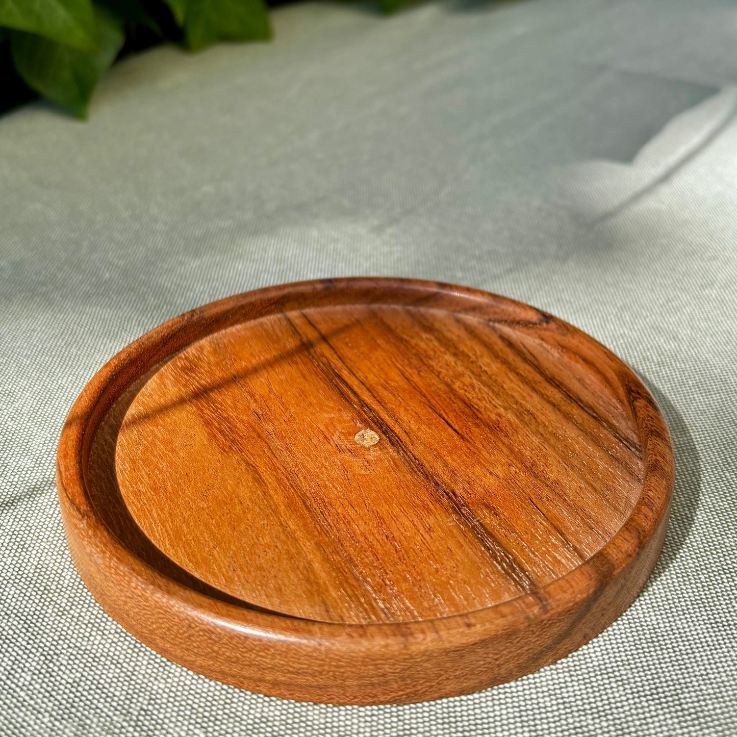 Podie af Mangotræ | 11,5 cm Podie af Mangotræ | 11,5 cm