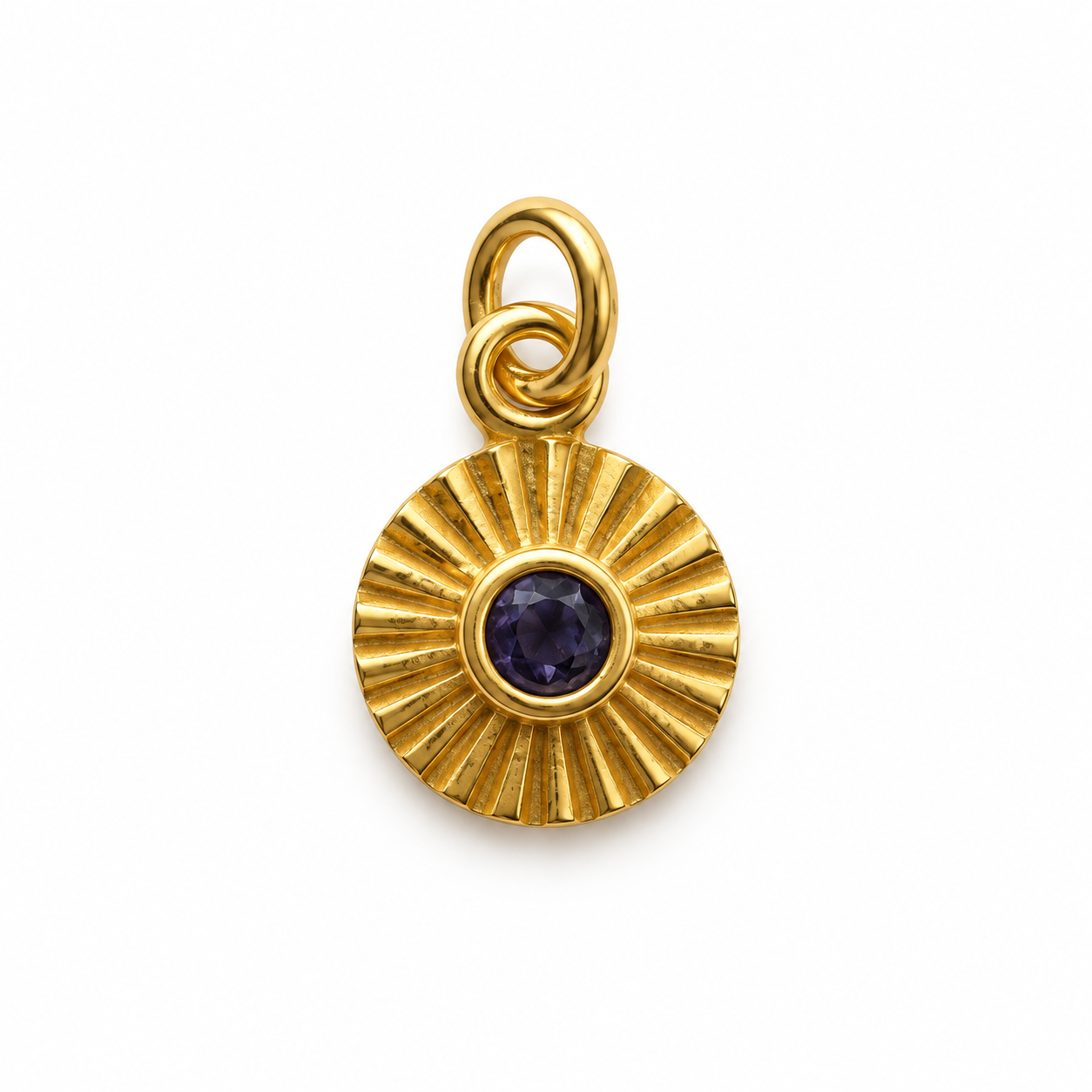 Iolit sunburst charm – 18k forgyldt sølv vedhæng Iolit sunburst charm – 18k forgyldt sølv vedhæng