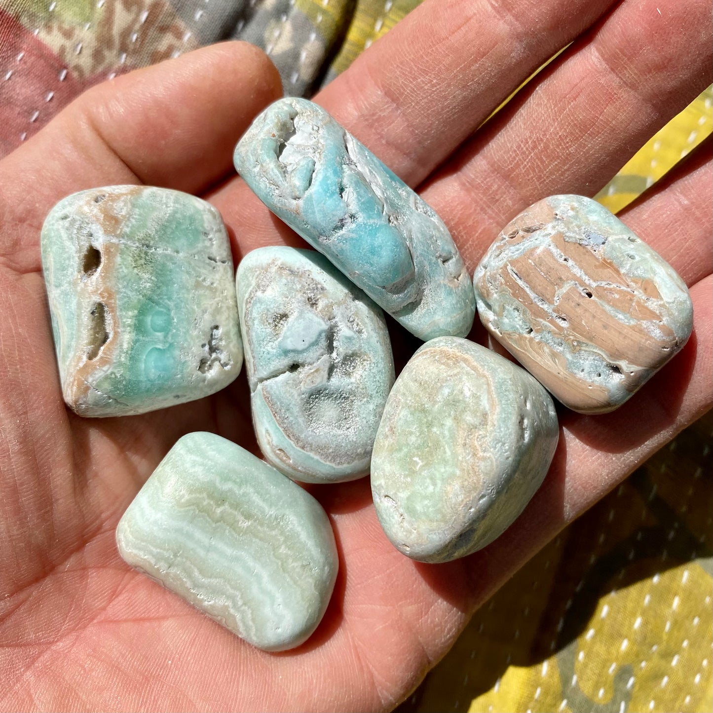 Calcit, Caribisk - Lommesten 3 cm, rustik Calcit, Caribisk - Lommesten 3 cm, rustik