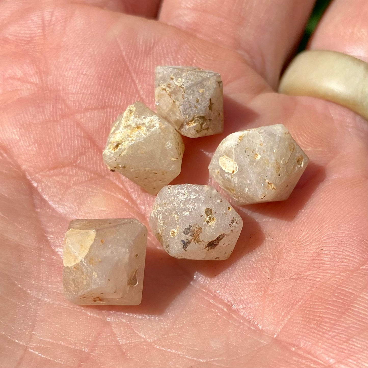 Beta-kvarts 1,5 cm Beta-kvarts 1,5 cm