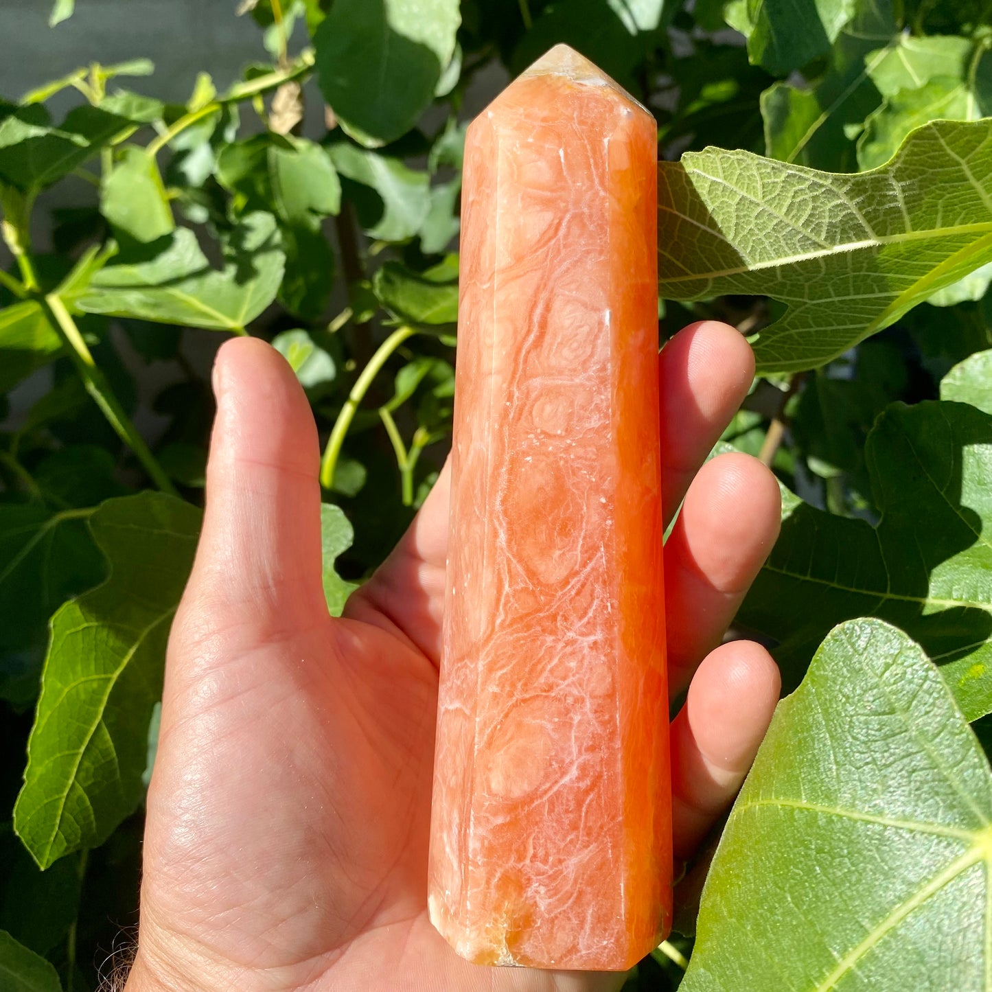 Orange calcit obelisk - 18 cm Orange calcit obelisk - 18 cm
