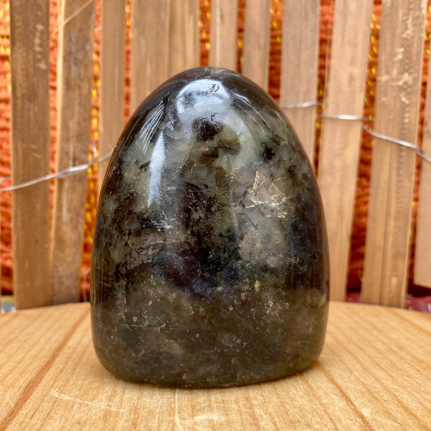 Iolith vandsafir freeform - 8 cm Iolith vandsafir freeform - 8 cm