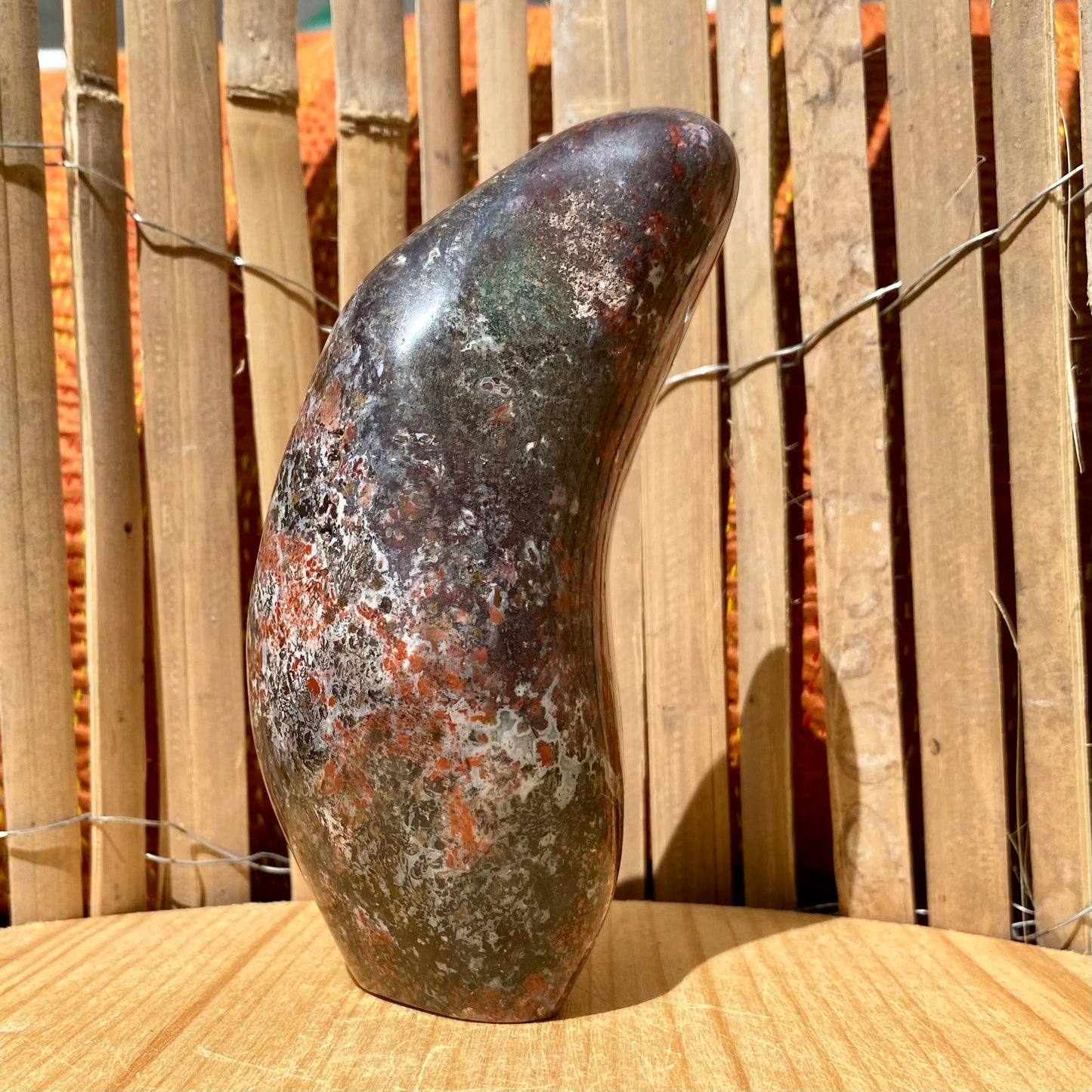 Bloodstone skulptur 14 cm Bloodstone skulptur 14 cm