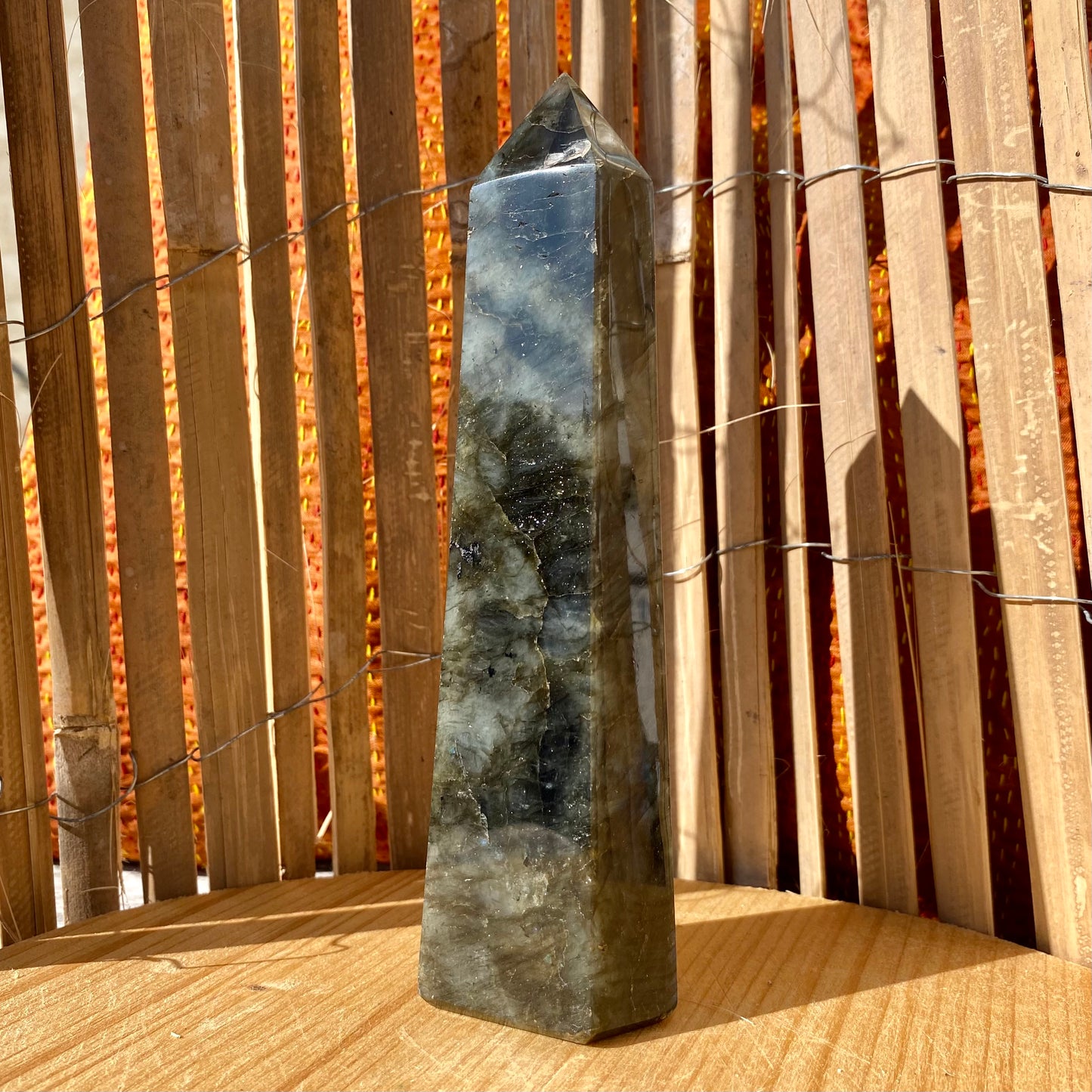 Labradorit obelisk / tårn 17 cm Labradorit obelisk / tårn 17 cm