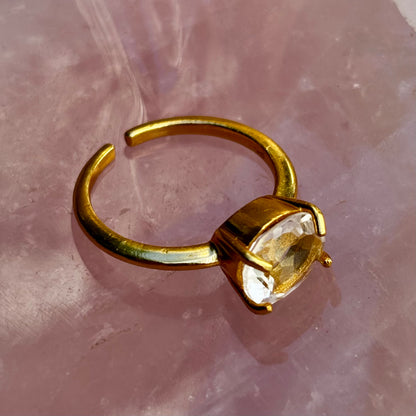 Bjergkrystal fingerring | Guldbelagt 925 Sterling Sølv, facetslebet bjergkrystal