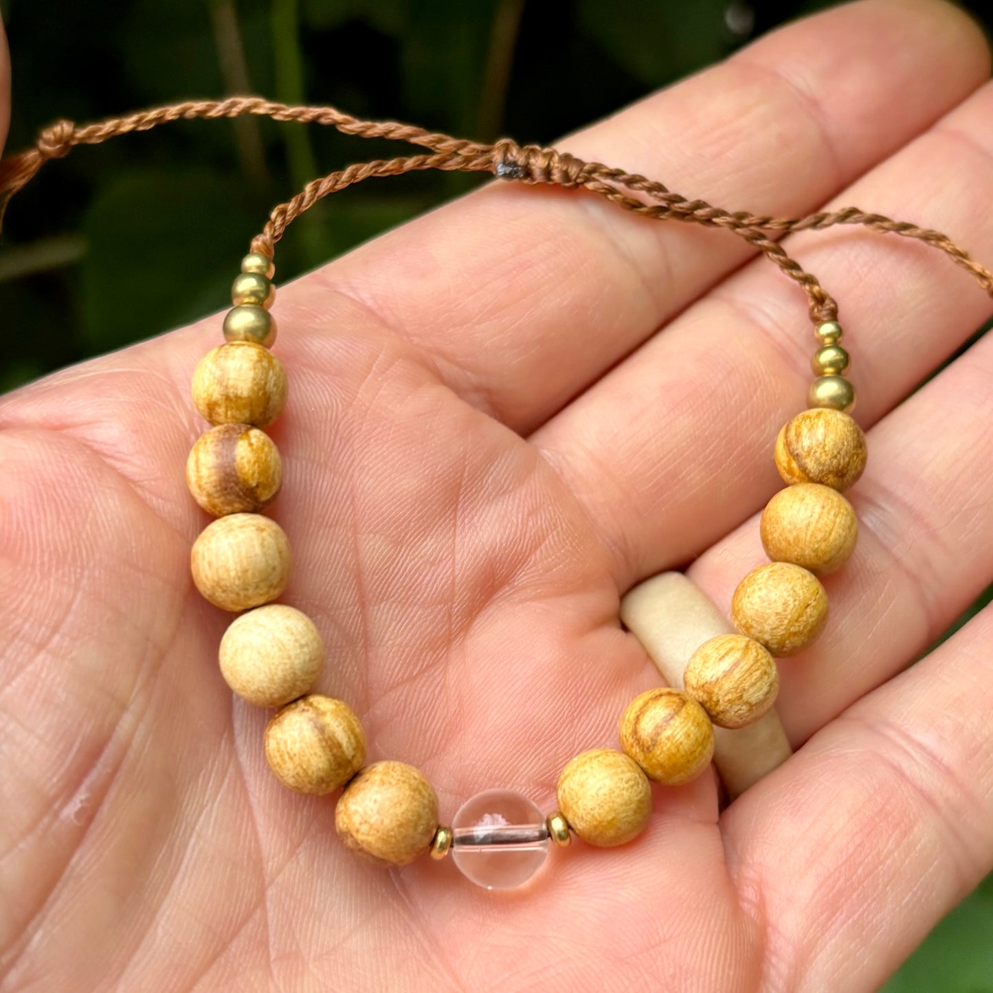 Bjergkrystal, Palo Santo og messing armbånd | unisex Bjergkrystal, Palo Santo og messing armbånd | unisex