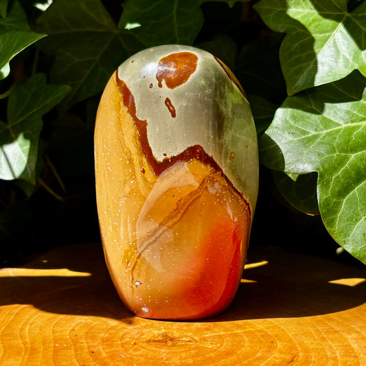 Billede af Polychrome jaspis figur - 12 cm