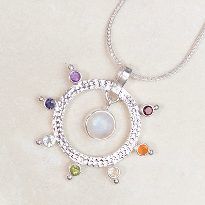 Chakra harmoni vedhæng | 925 Sterling Sølv, 7 krystaller og månesten