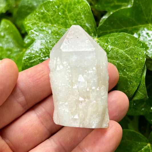 Billede af Bjergkrystal spids, candle kvarts - stående 6 cm