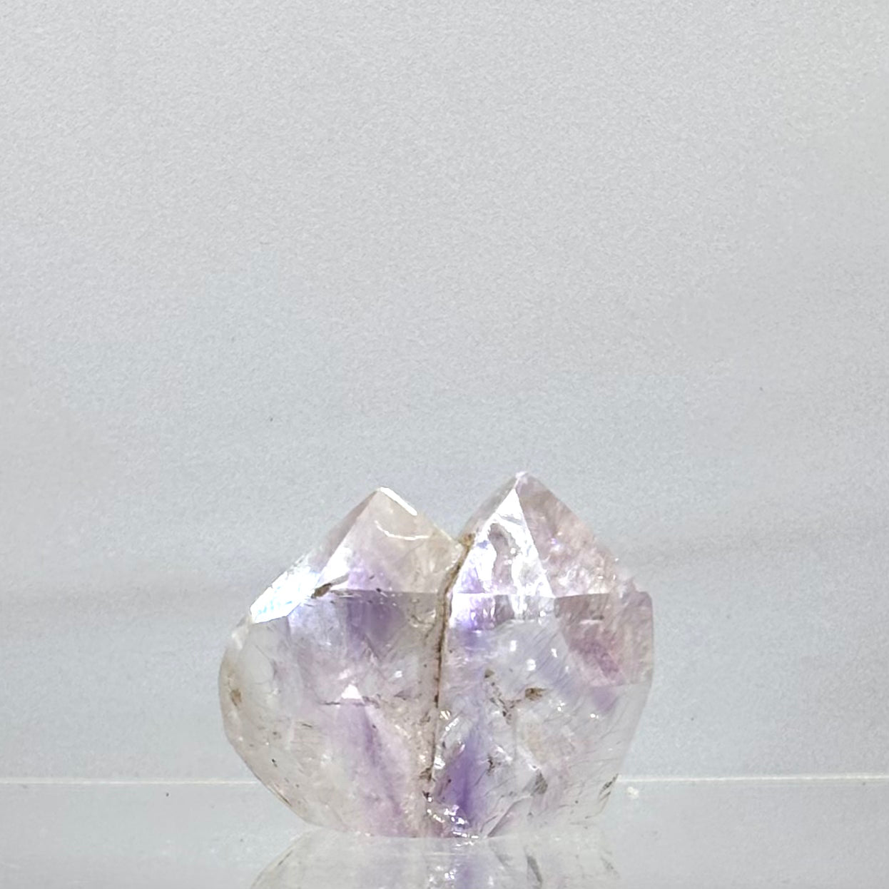 Bjergkrystal tvilling spids m. Ametyst Inklusioner 3,4 cm | nr. 10 Bjergkrystal tvilling spids m. Ametyst Inklusioner 3,4 cm | nr. 10