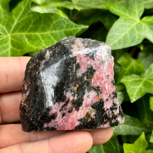 Billede af Rhodonit pink, en side poleret 7 cm