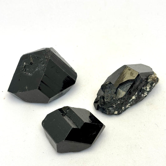 Billede af 3 x Sort Turmalin rå termineret 3- 4 cm | nr. 8