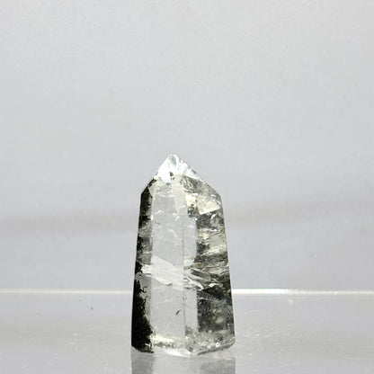 Bjergkrystal spids m. Inklusioner 3,2 cm | nr. 6