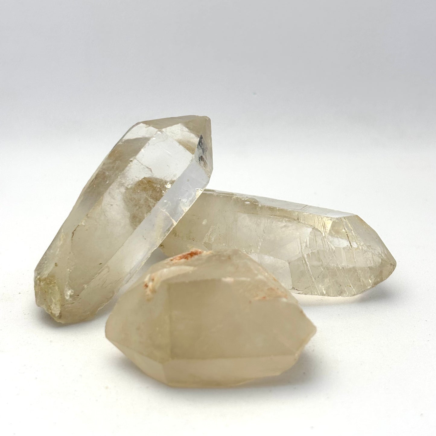 3 x naturlig Bjergkrystal 4 - 7,5 cm | nr. 6 3 x naturlig Bjergkrystal 4 - 7,5 cm | nr. 6