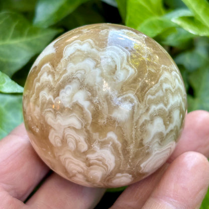 Amber flower Calcit Kugle fra Myanmar - 5,8 cm | nr. 3