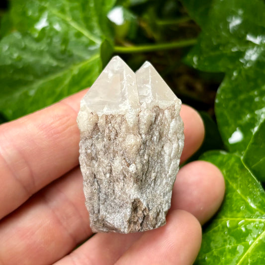 Billede af Bjergkrystal spids, dobbelt candle kvarts - stående 5 cm