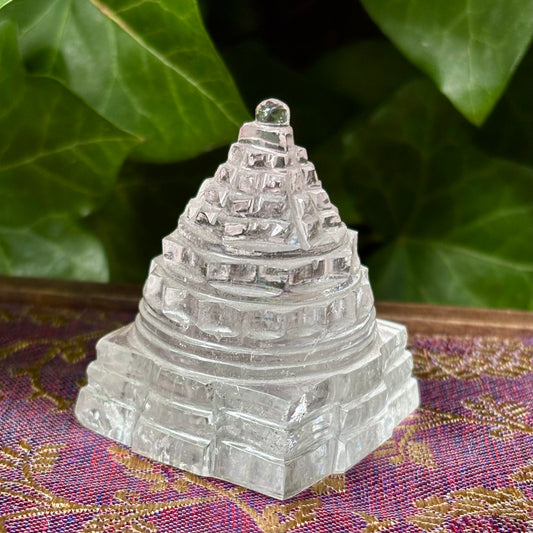 Billede af Shree Yantra | håndskåret Himalaya Bjergkrystal | mount meru | 5 cm