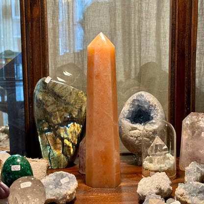 Orange calcit obelisk - 22,5 cm