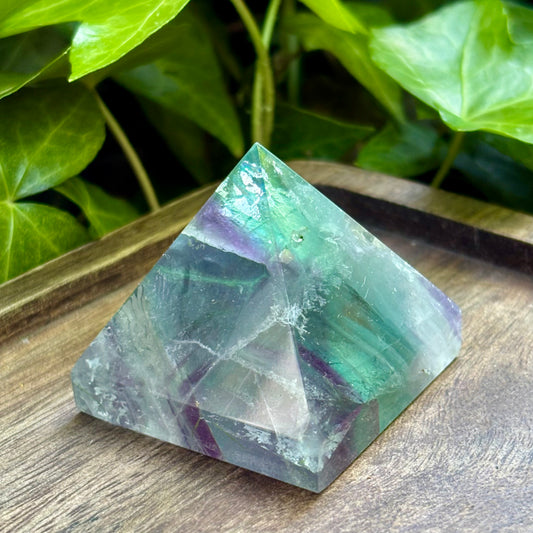 Billede af Pyramide, kinesisk regnbue fluorit - 4 cm | nr. 11