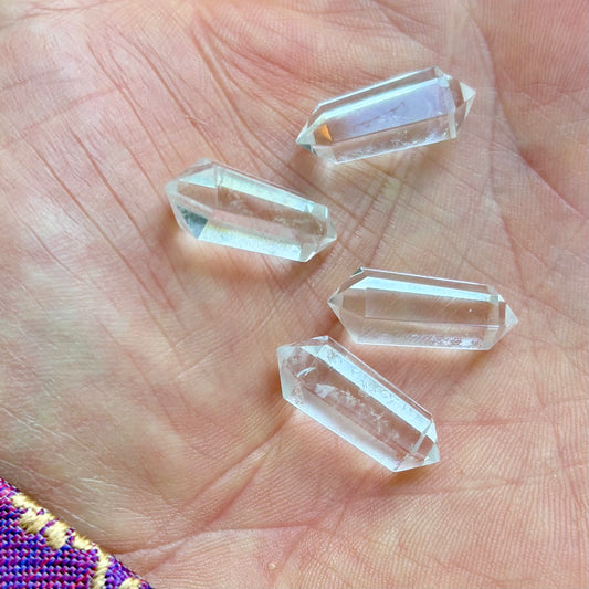 Billede af Vogel-cut Himalaya bjergkrystal | 6 facetter | 2,2 cm