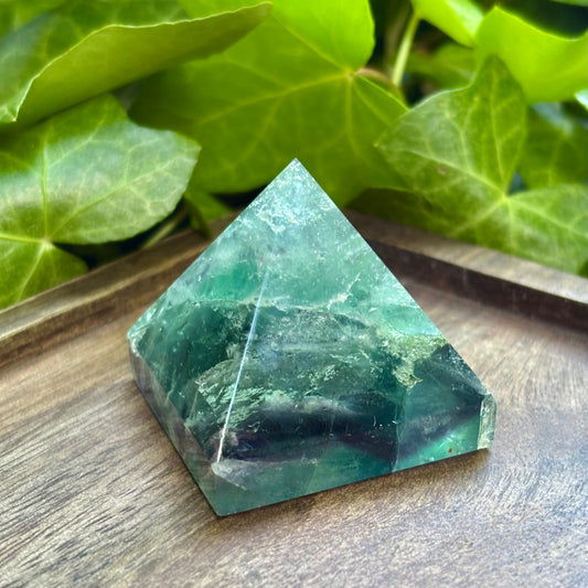 Billede af Pyramide, kinesisk regnbue fluorit - 4 cm | nr. 7
