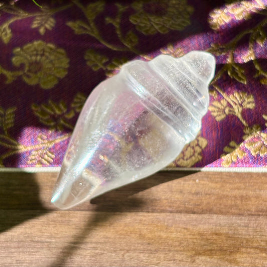 Billede af Rituel konkylie | håndskåret Himalaya Bjergkrystal | 8 cm