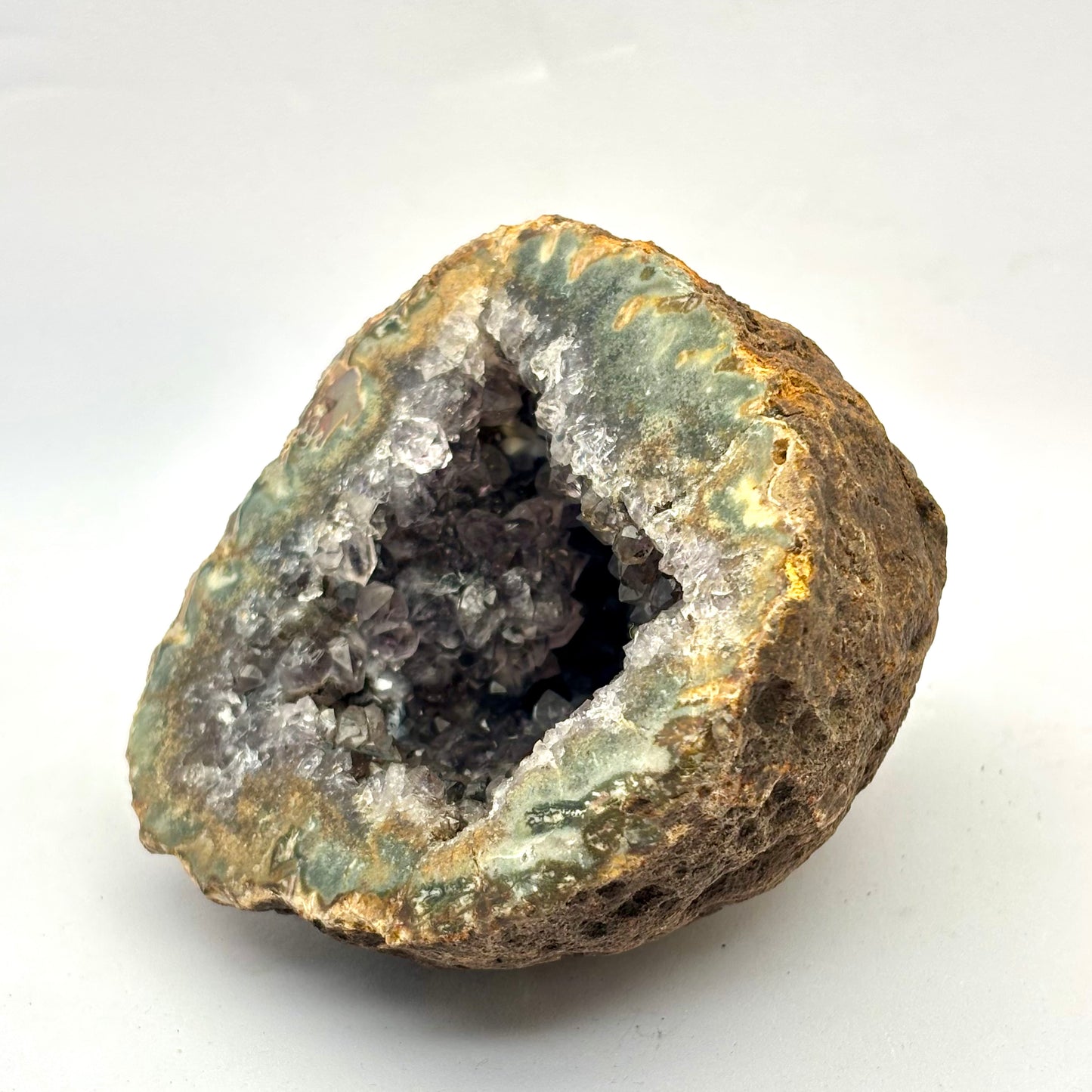 Ametyst geode, poleret Ametyst geode, poleret