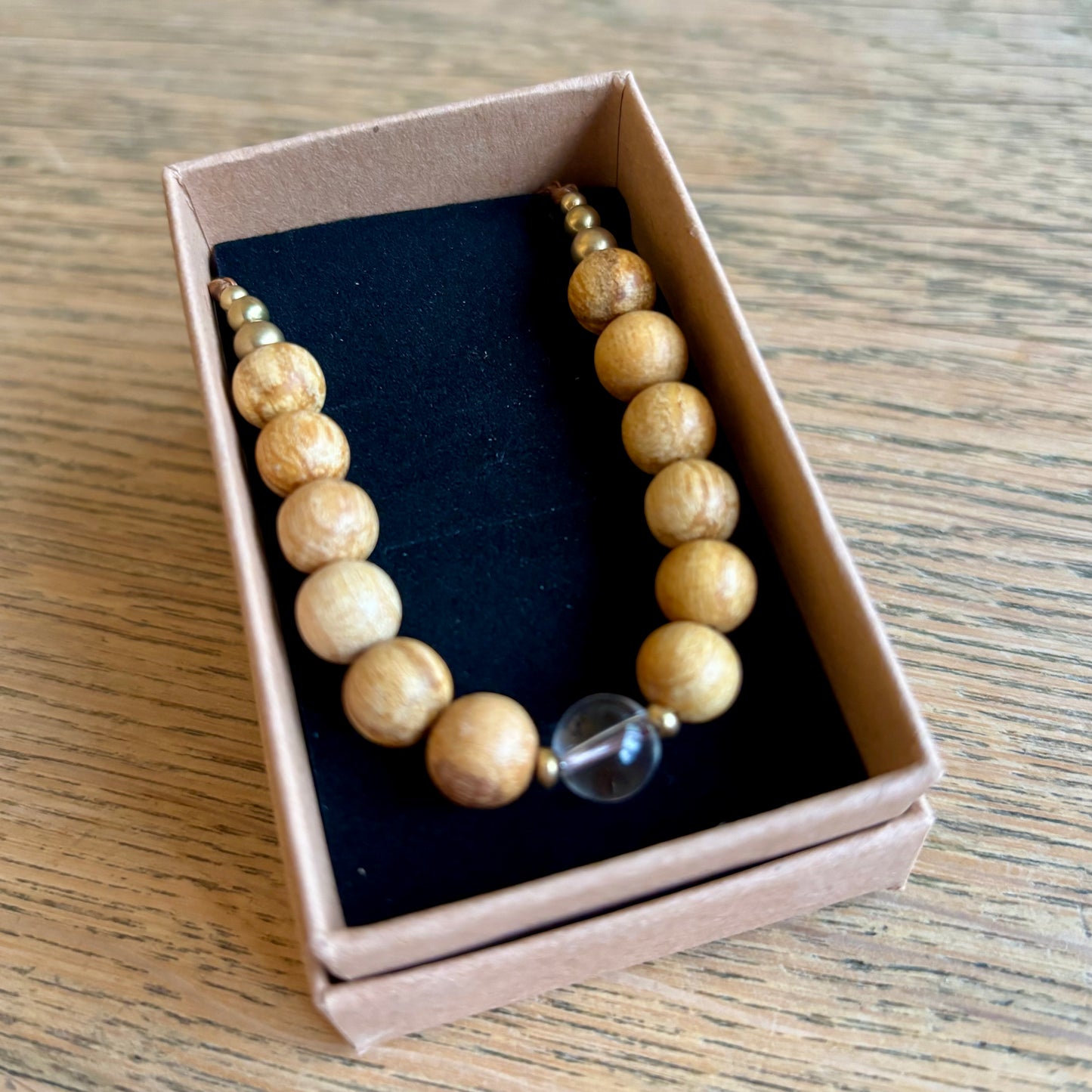 Bjergkrystal, Palo Santo og messing armbånd | unisex Bjergkrystal, Palo Santo og messing armbånd | unisex