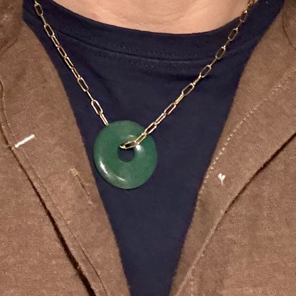 Grøn aventurin pi-sten i messing halskæde