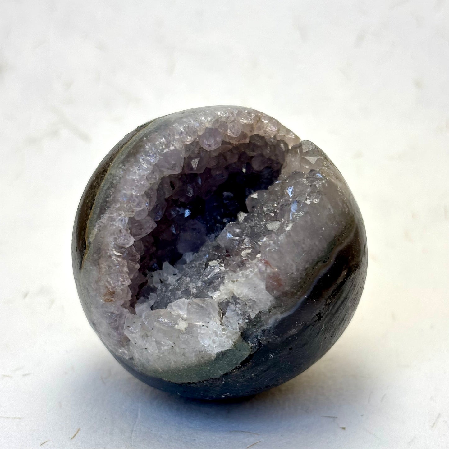Ametyst  kugle m. Grotte - 5 cm | nr. 13 Ametyst  kugle m. Grotte - 5 cm | nr. 13