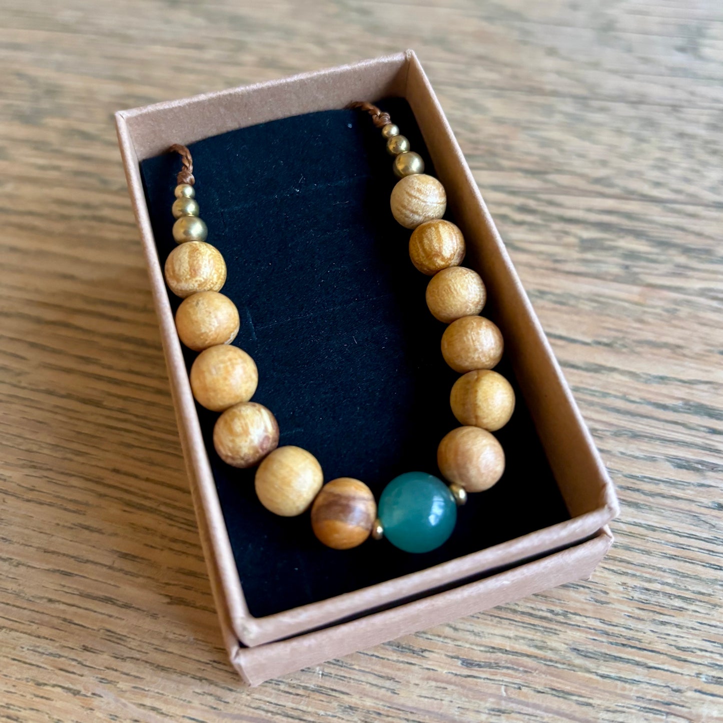 Grøn Aventurin, Palo Santo og messing armbånd | unisex Grøn Aventurin, Palo Santo og messing armbånd | unisex