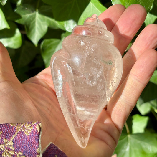 Billede af Rituel konkylie | håndskåret Himalaya Bjergkrystal | 11,5  cm