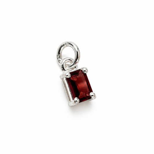 Billede af Garnet charm – 925 Sølv vedhæng