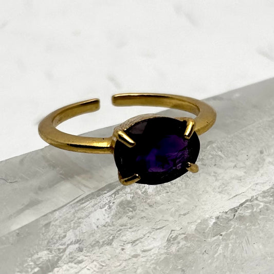 Billede af Ametyst fingerring | Guldbelagt 925 Sterling Sølv, facetslebet ametyst